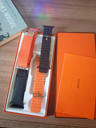 Pulseiras de relógio inteligente novas.