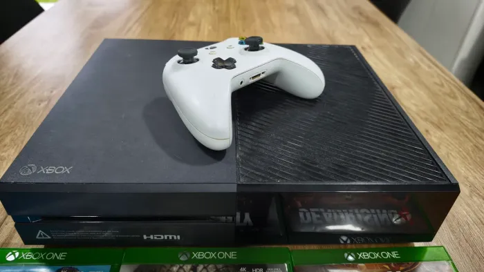Xbox One 1tb + GTA V + Controle + Outros Jogos