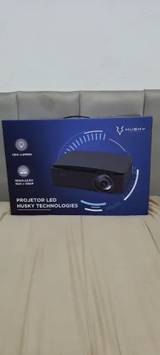 Projetor LED Full HD Husky