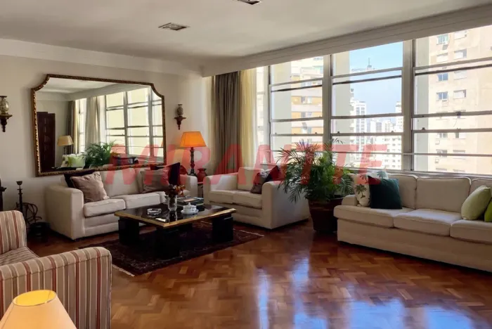 Apartamento de 275m² com 4 quartos em Higienópolis