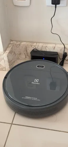 Robô aspirador Eletrolux pouquíssimo uso