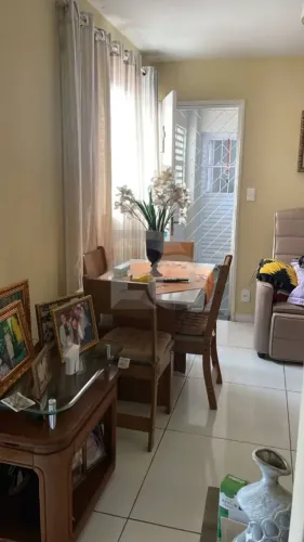 Condomínio Santa Fé: Apt 2/4, Vaga de Garagem e Excelente Localização