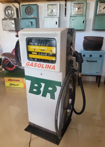 Bomba Antiga da BR de 1979