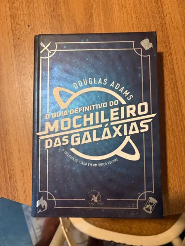 Livro Guia Definitivo do Mochileiro das Galáxias