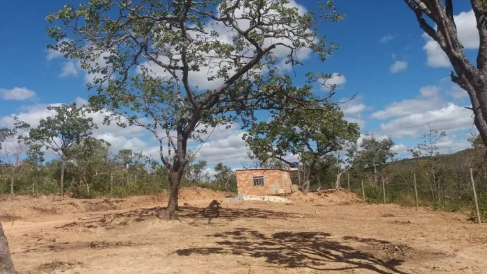  Terreno de 2 mil metros quadrados na região de Santana do Riacho, uns 120 km de BH..