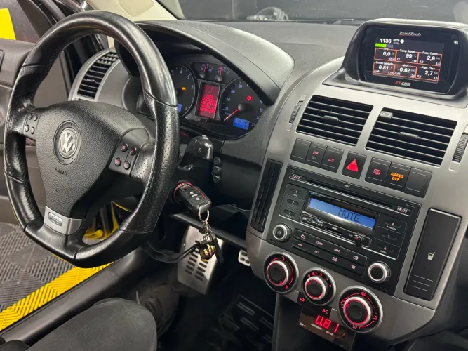 Volkswagen Polo 1.6 Mi/s.ouro 1.6 MI Tot.flex 8V 5P 2005