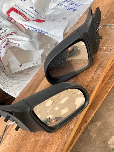 Retrovisor Corsa 70 cada
