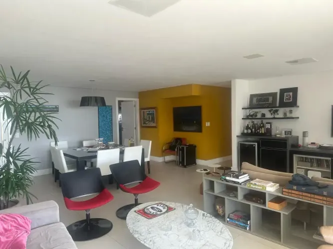 Apartamento Vista Mar no Ed. Toscana | 159,5m² | 3 Suítes | Ponta do Farol