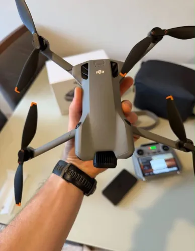 DJI Mini 5 Pro com controle RC 2