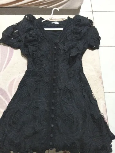 Vestido preto com renda