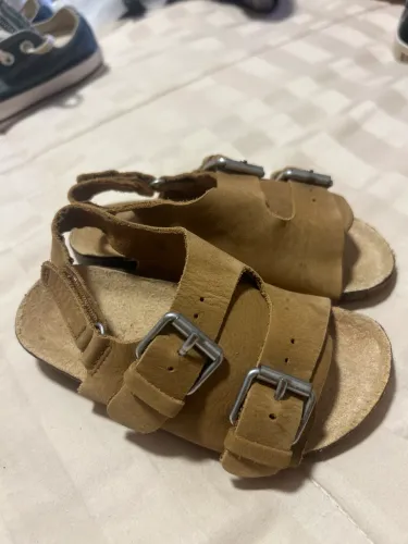 Sandália estilo birkin Zara baby TAM 24