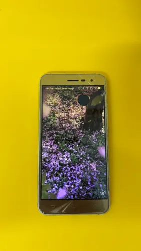 Celular Asus Zenfone 3 ze520kl - Tela trincada