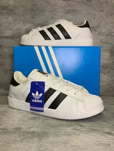 Tênis Adidas SuperStar