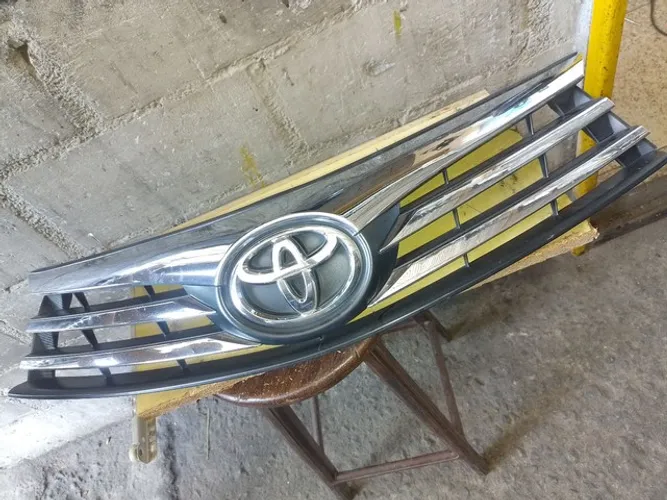 Grade dianteira Toyota Corolla 2016 