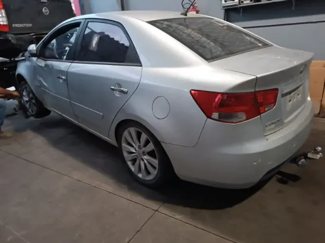 Sucata Kia Cerato 1.6 16v Gasolina 2012 Para Retirada de Peças