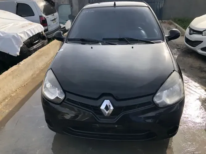 Sucata Renault Clio 2012 disponível para retirada de peças