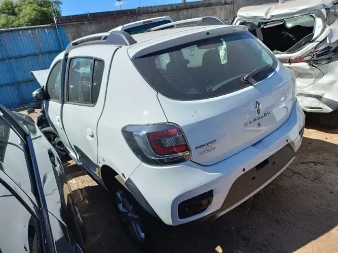 TEMOS PEÇAS PARA ESSA SUCATA! SANDERO STEPWAY 1.6 2015/2016