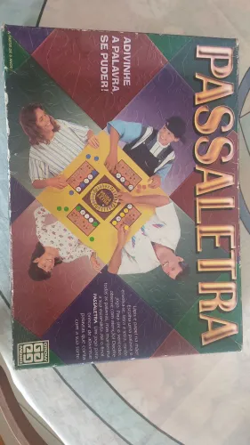 Jogo de Tabuleiro Passa Letra - Divertido e Educativo!