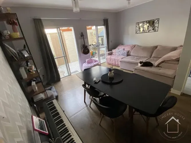 Casa de condomínio Varanda c/ Churrasqueira 3 Quartos 1 Suíte Sótão reformado 2 Vagas