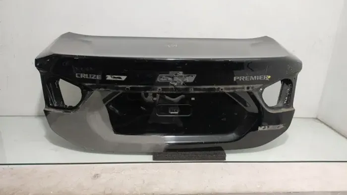 Tampa traseira Cruze sedan 17/22