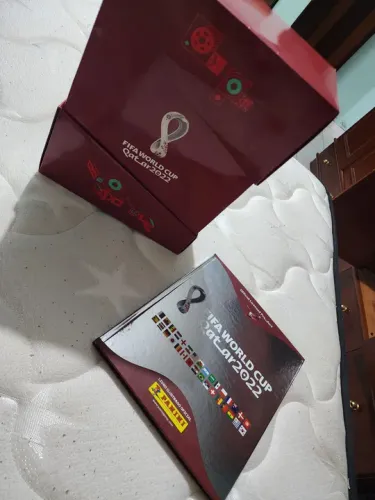 Álbum de figurinhas edição prata da copa do mundo do Catar 2022 - Panini