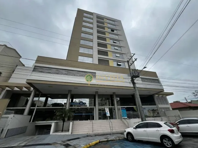 À venda | Sala comercial de 24 m² com 1 vaga - Capoeiras, em Florianópolis.