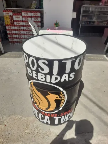 Tonel com tampa de porcelanato