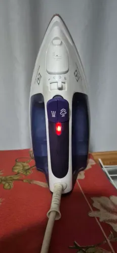 Ferro de passar roupas a Vapor Electrolux 1500w 