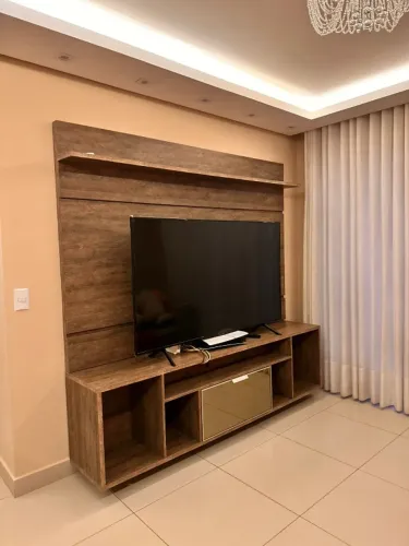 Painel e Rack Madeira