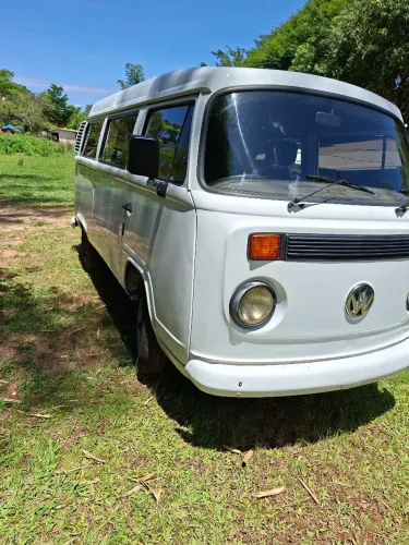 Volkswagen Kombi Escolar 1.6 MPI 2006