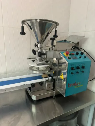Máquina para fazer salgados Bralyx baby 5.0