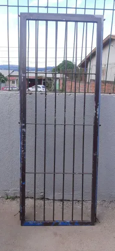 Portão de Aço com Grade 210x80