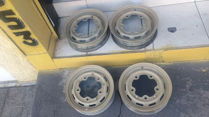 RODAS 5 FUROS ARO 15 ORIGINAL DO FUSCA KARMAN GUIA 