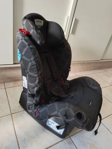 Cadeirinha de carro Burigotto Matrix - em ótimo estado!