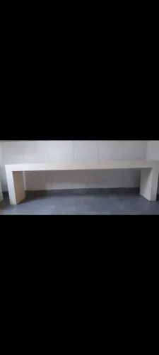 Bancada branca minimalista