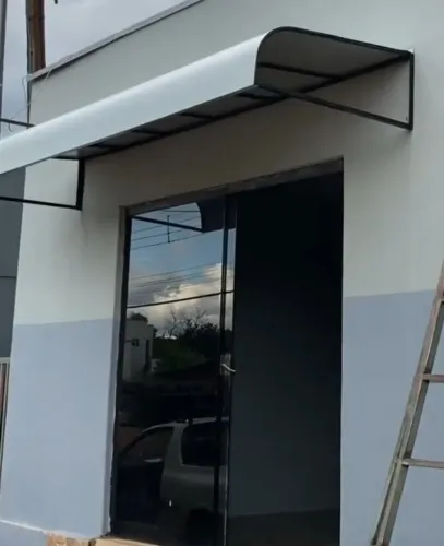 Fabricação  de Toldos com chapas galvanizado 