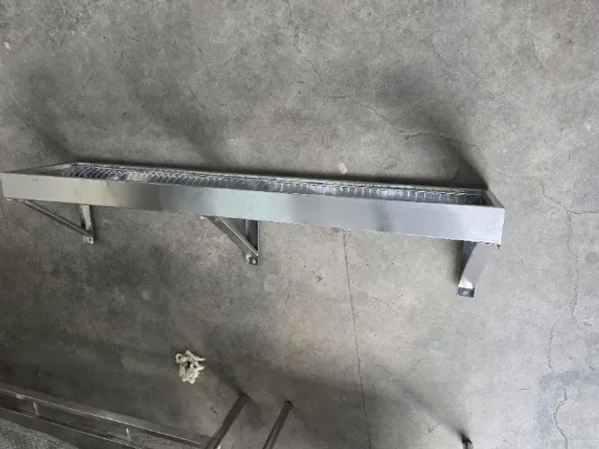 Escorredor de Pratos em Aço Inox - Design Funcional