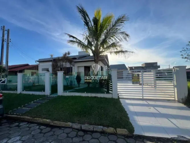 Casa de Alvenaria à venda no Centro do Balneário Arroio do Silva  SC