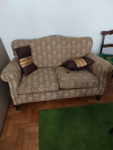 SOFA ANTIGO COM DUAS POLTRONAS ANTIGAS EM PERFEITISSSSIMO ESTADO 