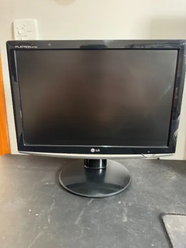 Monitor LG Flatron W1752T-PF 17pol 75hz