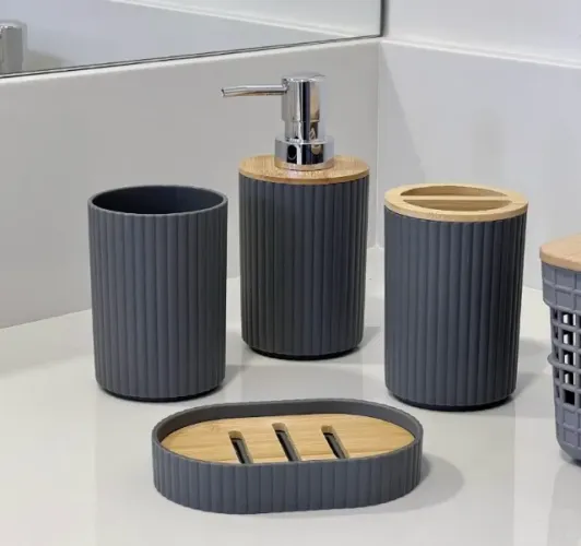 Kit com 4 Peças para Banheiro e Lavabo, com Acabamento em Bambu, Design Moderno e Versátil