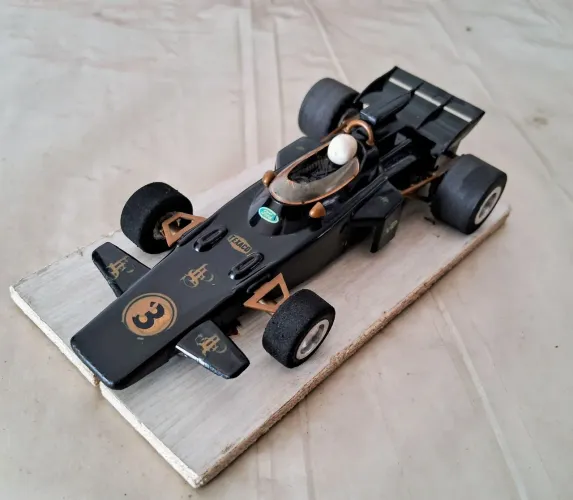 Carro de autorama estrela lotus década de 70