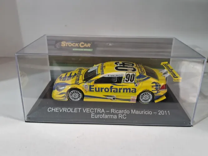 Miniatura Chevrolet Vectra Eurofarma RC - Ricardo Maurício
