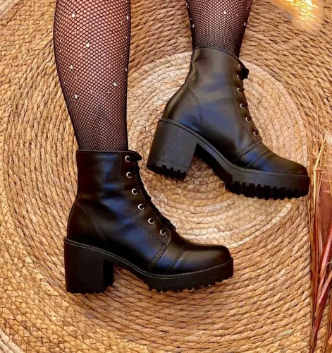 Bota salto feminina 