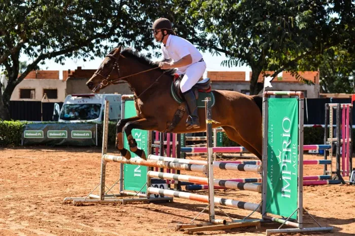 Égua (cavalo PSI de hipismo)