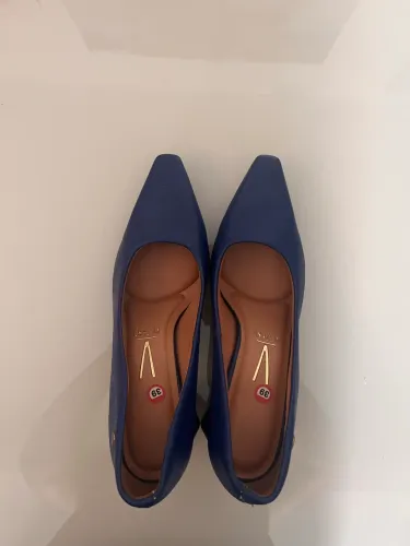 Sapato alto tamanho 39