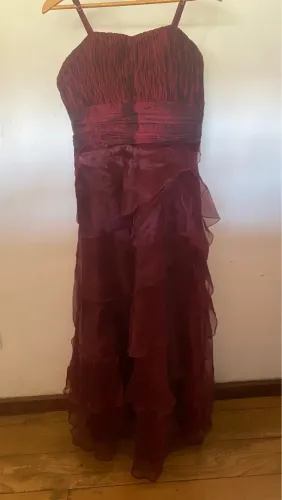 Vestido de Festa Bordô Elegante