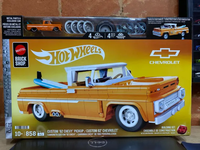 Hotwheels Custom 62 Chevy Pickup - Brick Shop - Lego da Hotwheels