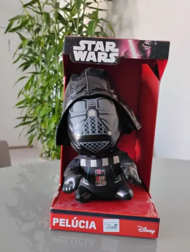 BONECO PELUCIA STAR WARS DARTH VADER