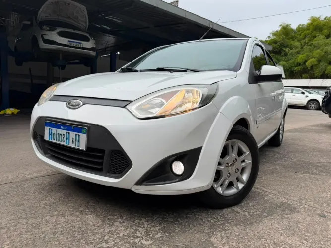 Ford Fiesta S 1.0 8V Flex 5P 2014
